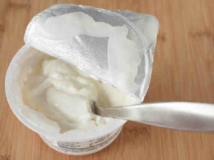 04-greek-yogurt-lgn-23509469